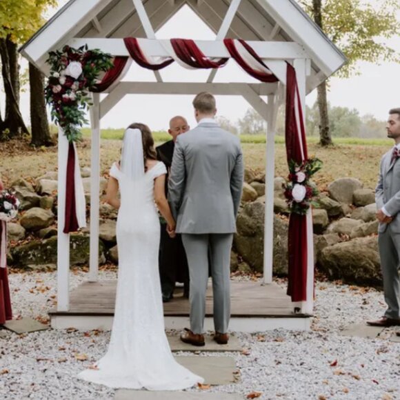 Soft Waist Length (30") Wedding Veil - Picture 10 of 13